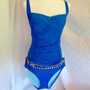 Reebok size medium. Like New- Tankini swim set
